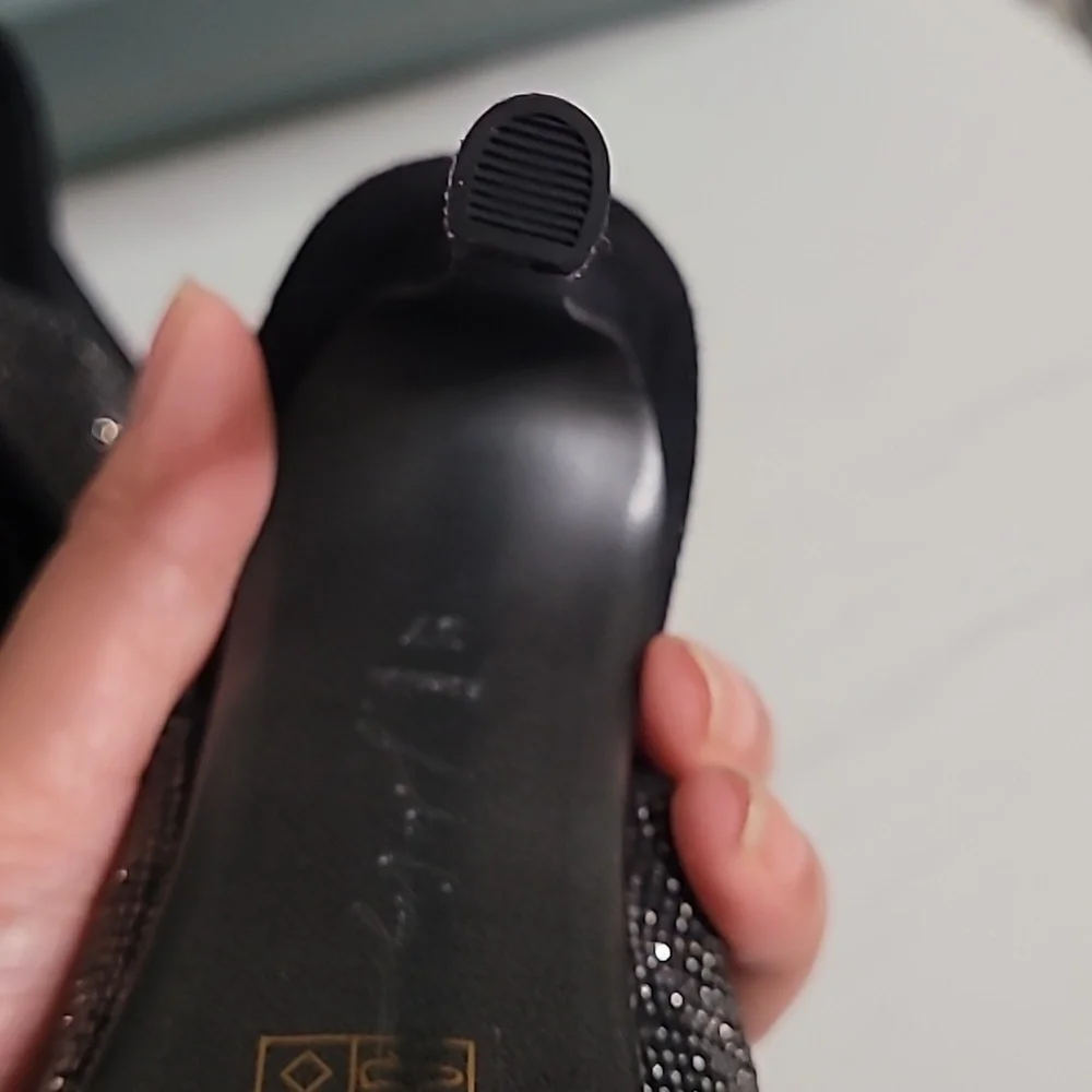 Lola Cruz Jewel Shoes - Picture 7 of 10